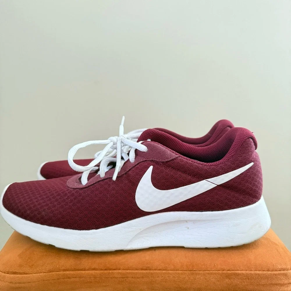 Nike Burgundy and White Athletic Shoes - Picture 3 of 5